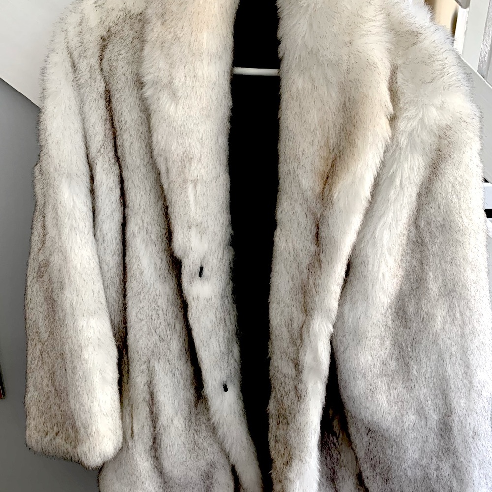 Donna Salyers fabulous furs